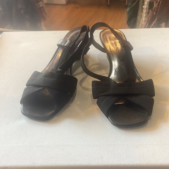 Etienne Aigner sandals - Picture 3 of 5